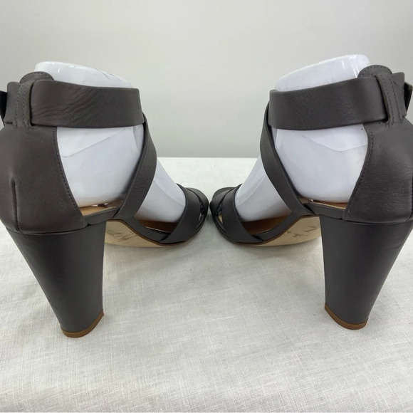 J.Crew Gray Mari Leather Strappy Heeled Sandals Gold Buckle Size 8 Made in Italy - Picture 4 of 8